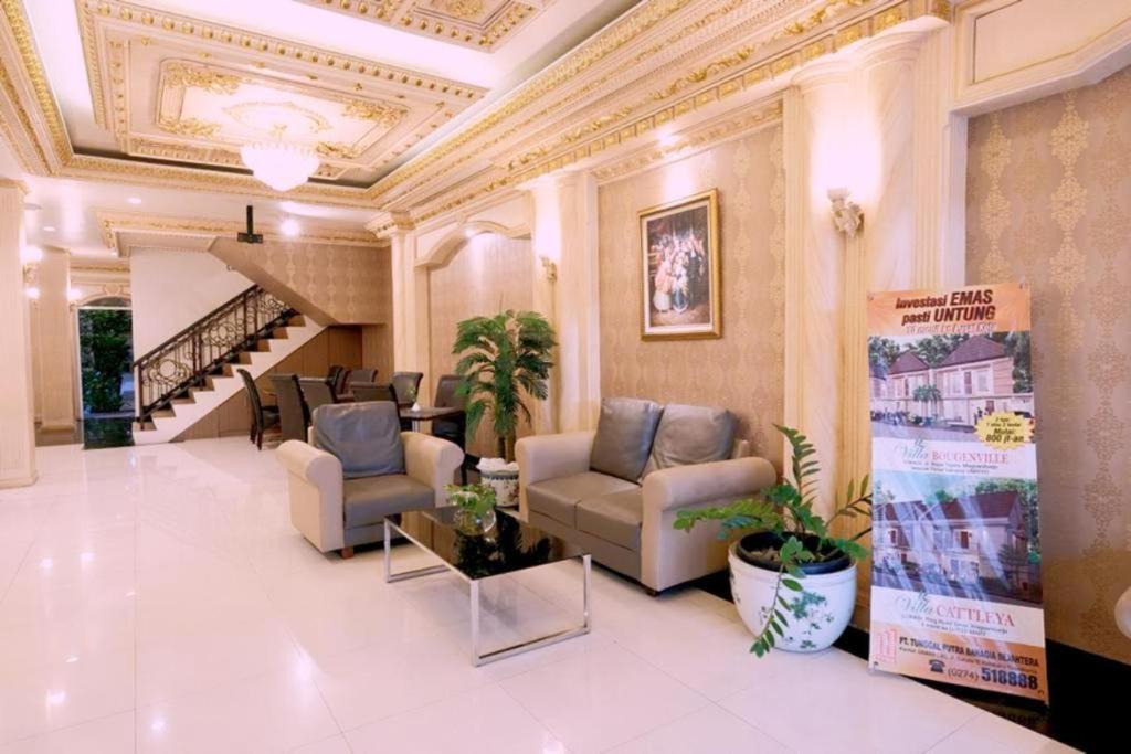 Ceria Boutique Hotel Maguwo Eksteriør billede